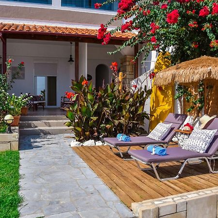 Laia Seafront Luxury Apartments Agia Pelagia Eksteriør billede