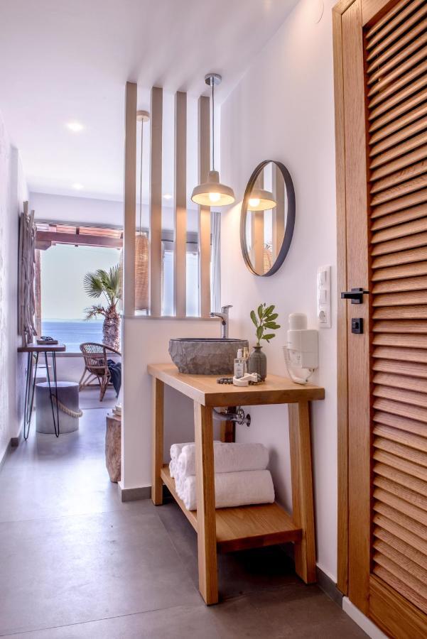 Laia Seafront Luxury Apartments Agia Pelagia Eksteriør billede