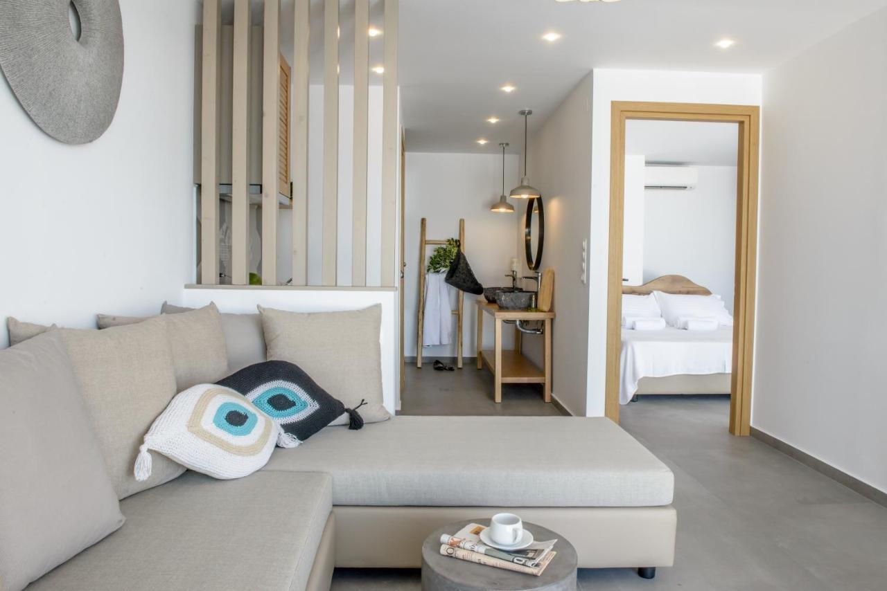 Laia Seafront Luxury Apartments Agia Pelagia Eksteriør billede