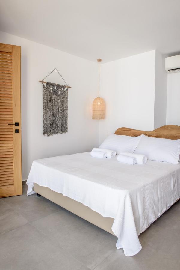 Laia Seafront Luxury Apartments Agia Pelagia Eksteriør billede