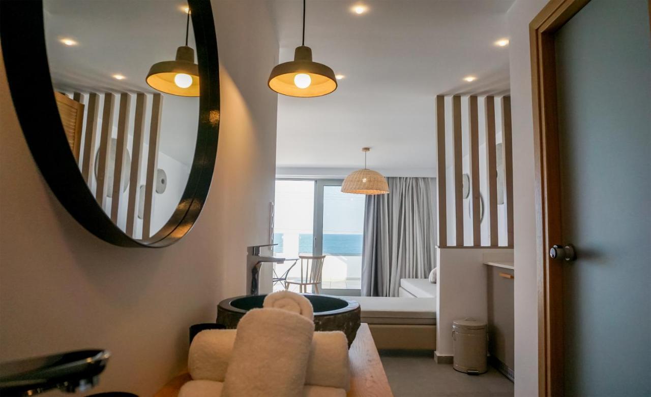 Laia Seafront Luxury Apartments Agia Pelagia Eksteriør billede