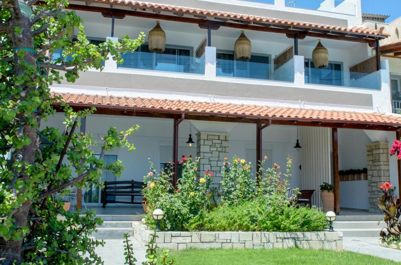 Laia Seafront Luxury Apartments Agia Pelagia Eksteriør billede